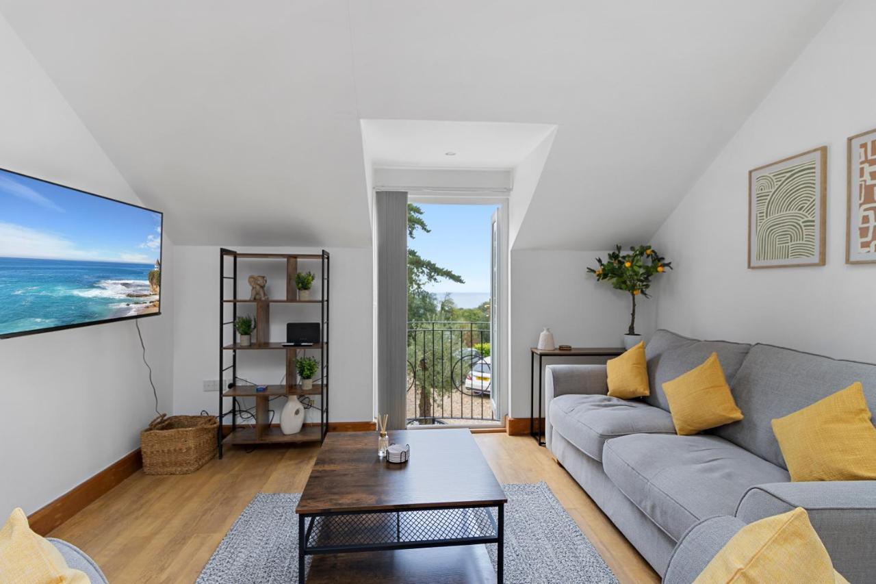 Stunning Sea View Whole Home In Torbay Close To Beach Torquay Bagian luar foto
