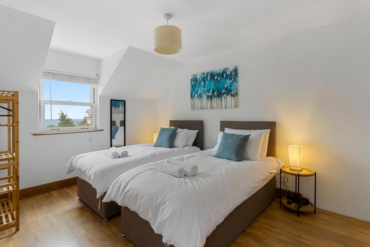 Stunning Sea View Whole Home In Torbay Close To Beach Torquay Bagian luar foto