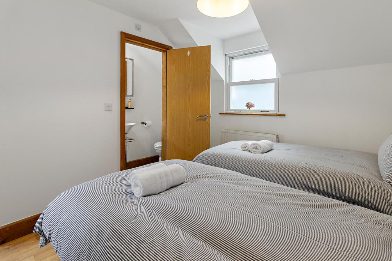 Stunning Sea View Whole Home In Torbay Close To Beach Torquay Bagian luar foto